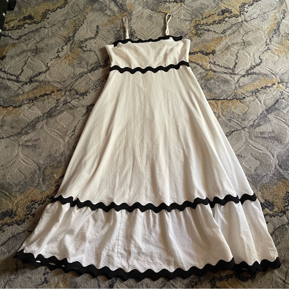 Elegant White and Black Midi Dress